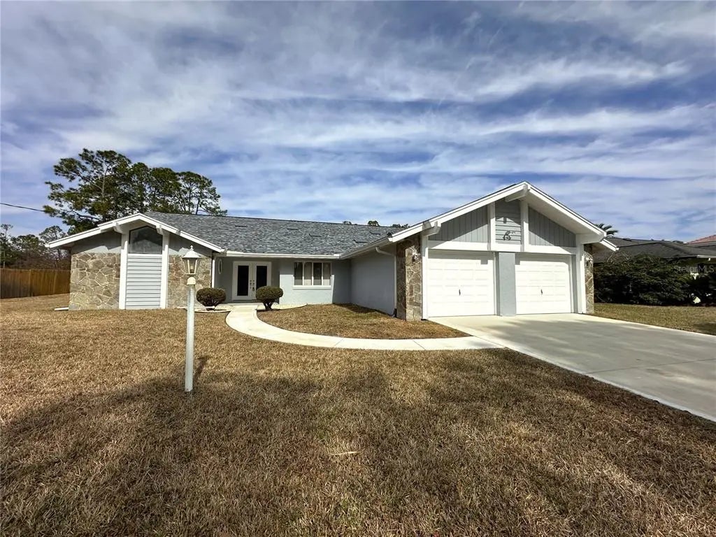 100 Webster Lane, PALM COAST