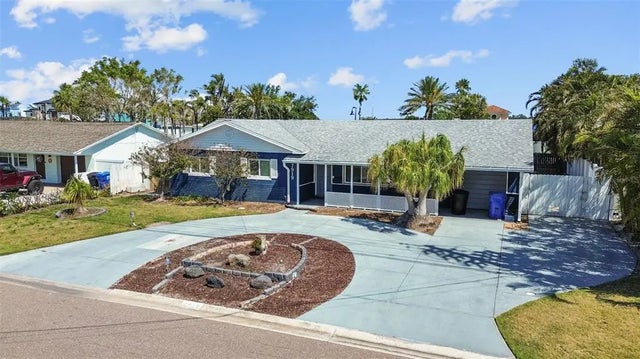 7919 Causeway Boulevard S, ST PETERSBURG