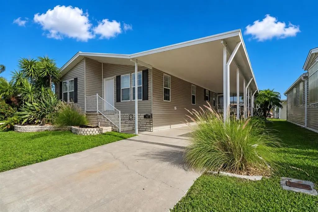 2100 Kings Highway 742, PORT CHARLOTTE