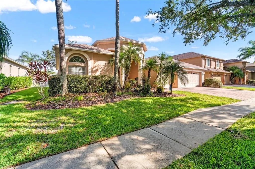 18118 Diamond Cove Court, TAMPA