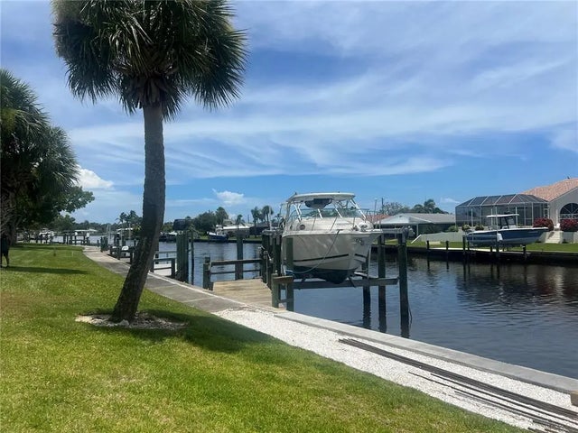 Photo of Listing #C7512457