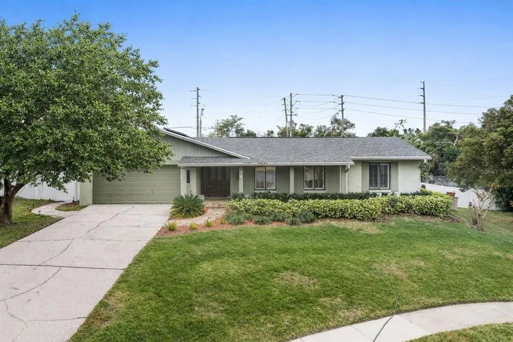 8626 Edge O Woods Court, ORLANDO