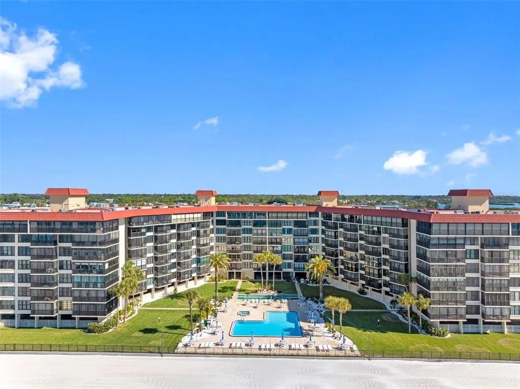 18304 Gulf Boulevard 417, REDINGTON SHORES