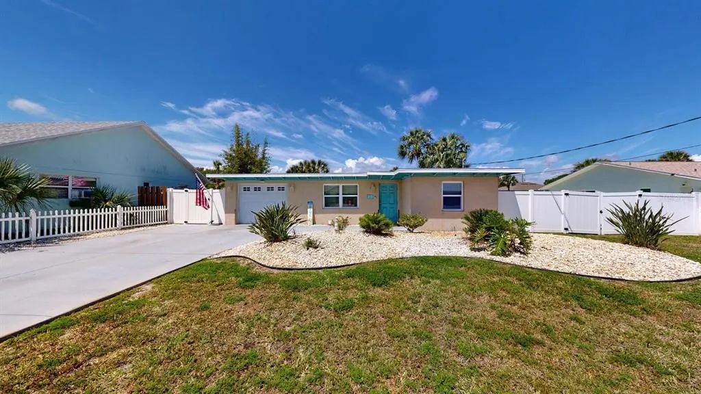 119 N Palmetto Avenue, FLAGLER BEACH