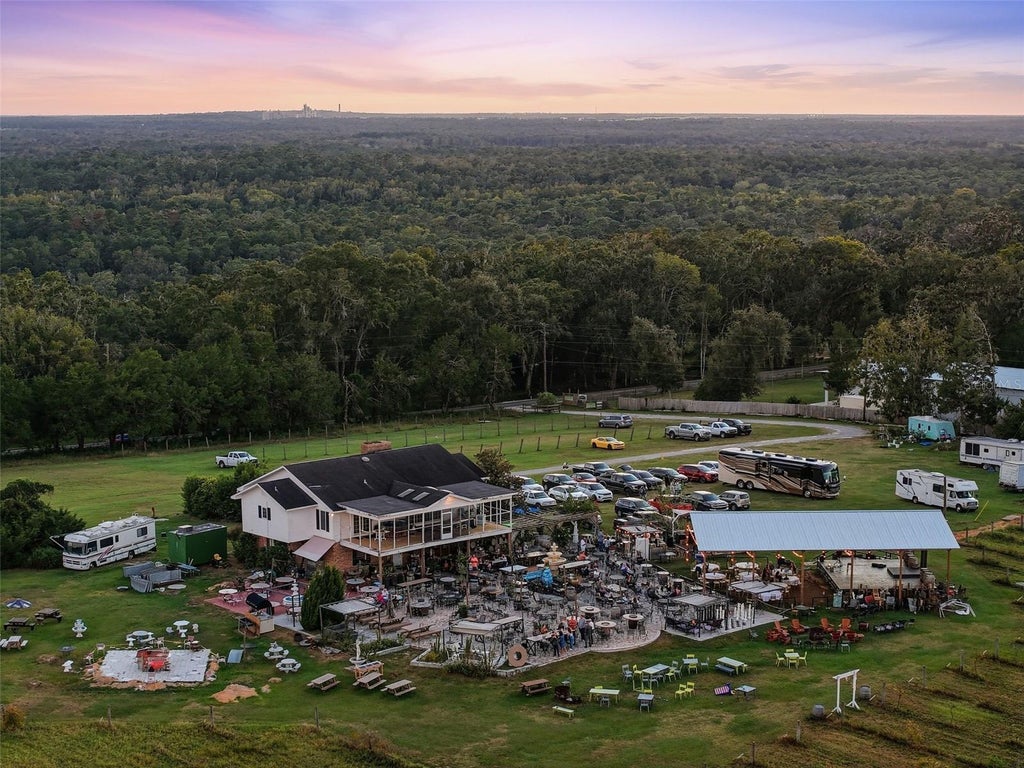 21509 Snow Hill Road, BROOKSVILLE