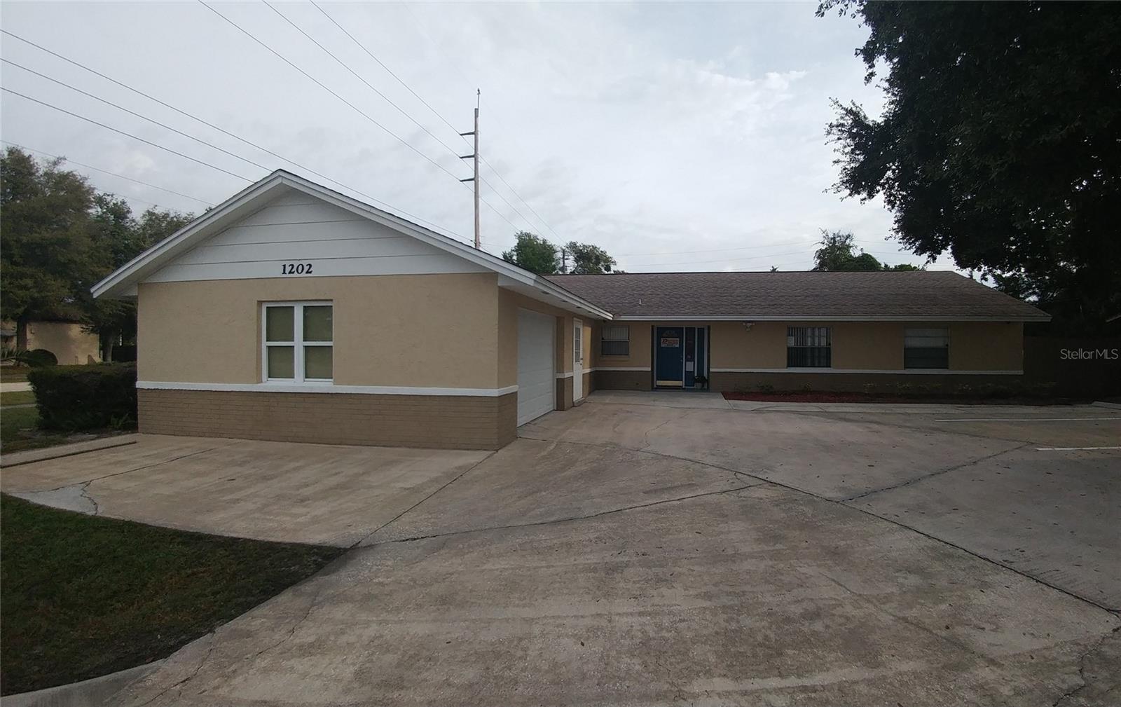 Photo of Listing #V4940810