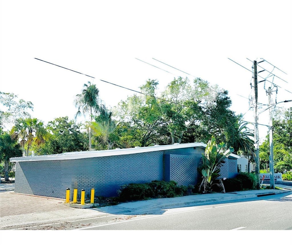 220 North Tuttle Avenue, SARASOTA