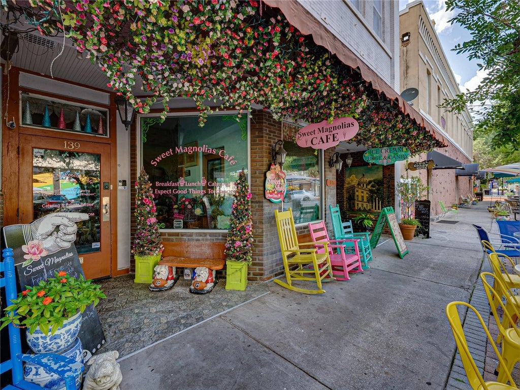 135 South Central Avenue, BARTOW