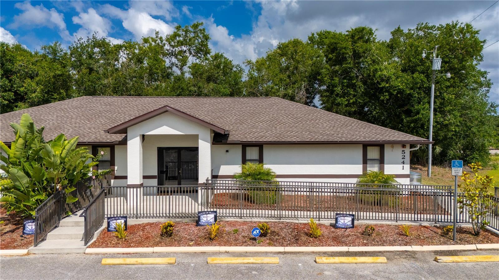 Photo of Listing #C7509556