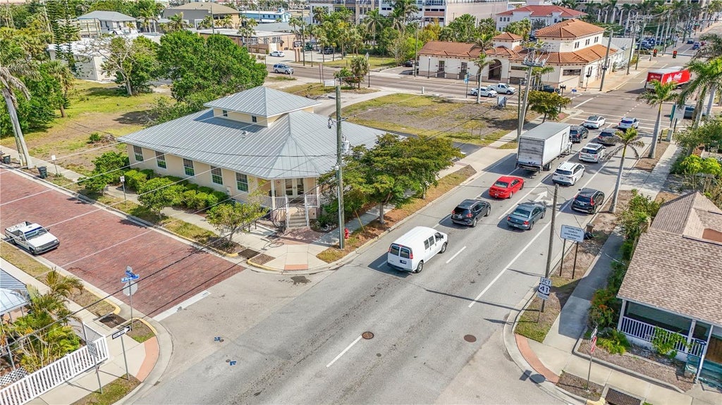 334 West Olympia Avenue, PUNTA GORDA
