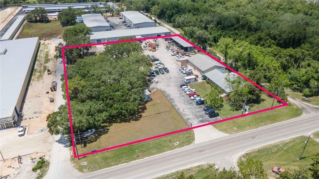 3494 North Us Highway 301, WILDWOOD