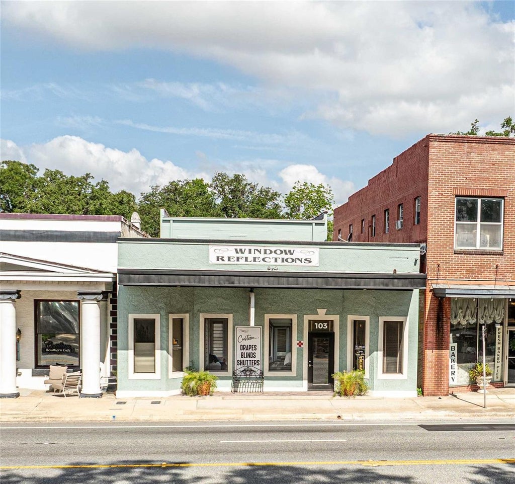 103 North Main Street, WILDWOOD