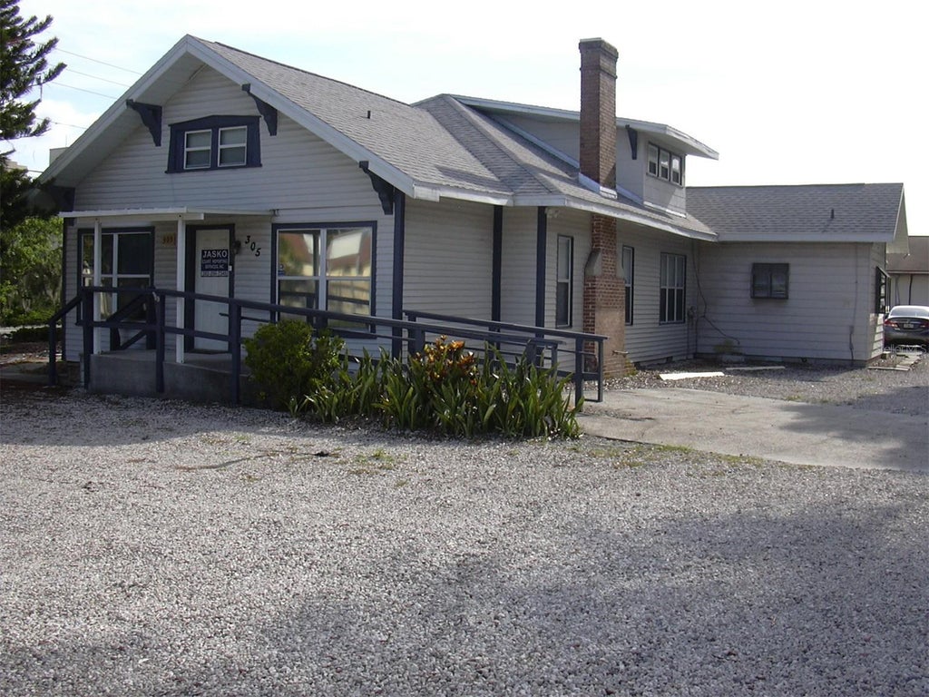 305 North Sinclair Avenue, TAVARES