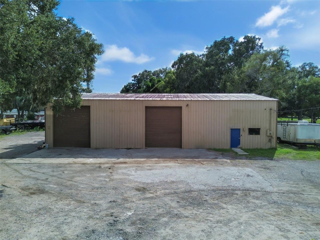 1049 East Myers Boulevard, MASCOTTE