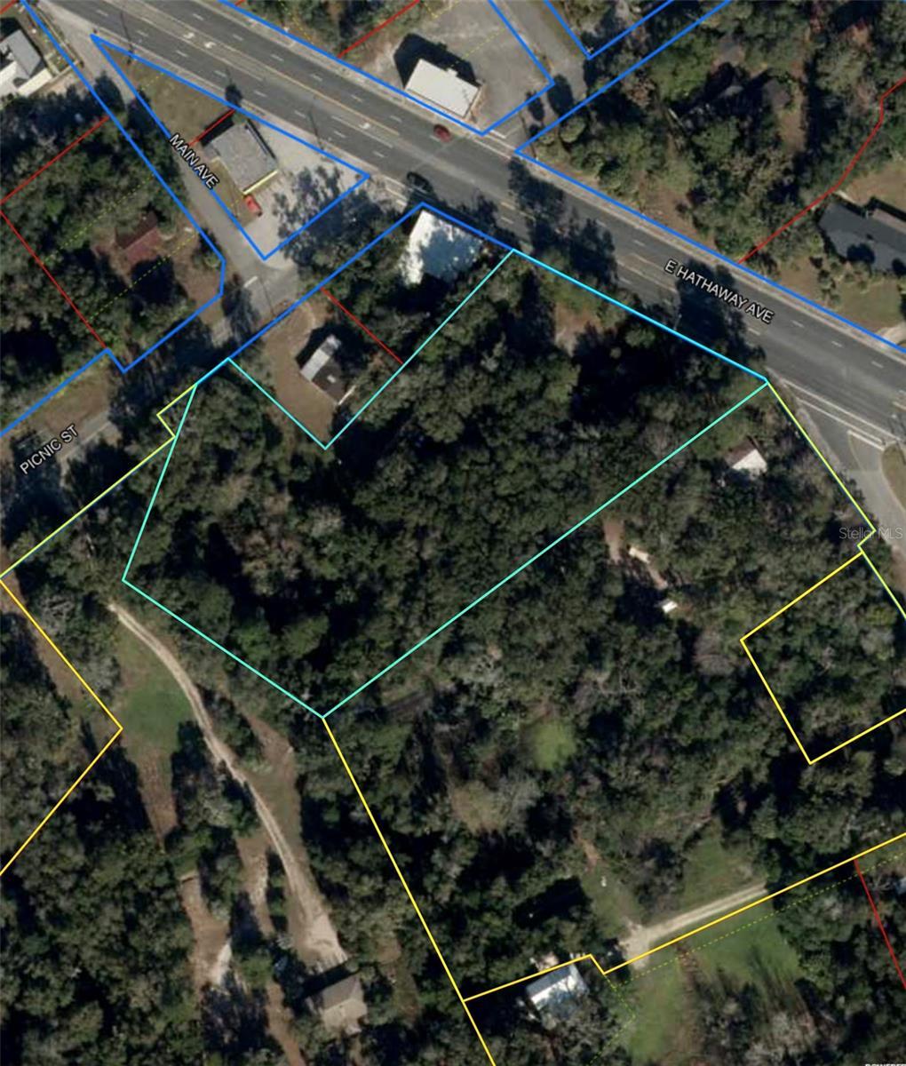 490 East Hathaway Avenue, BRONSON