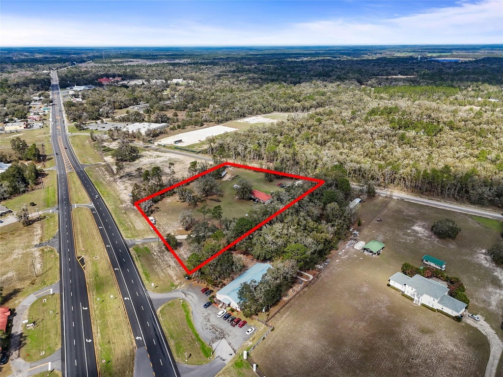 945 East Hathaway Avenue, BRONSON