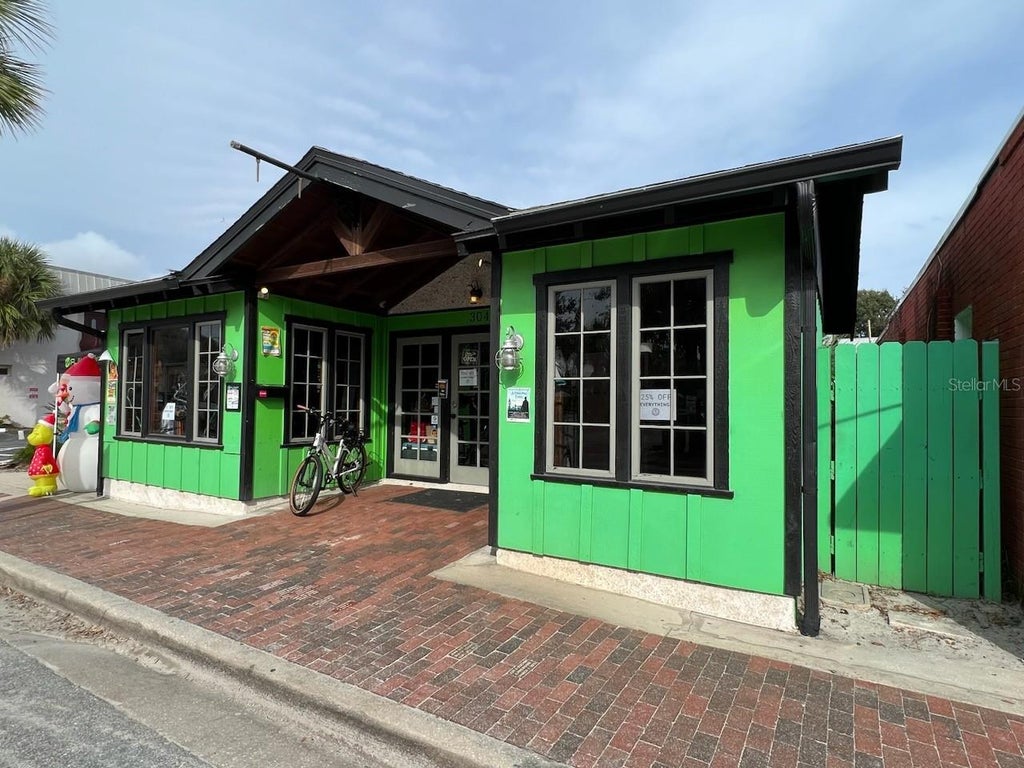 304 Flagler Avenue, NEW SMYRNA BEACH