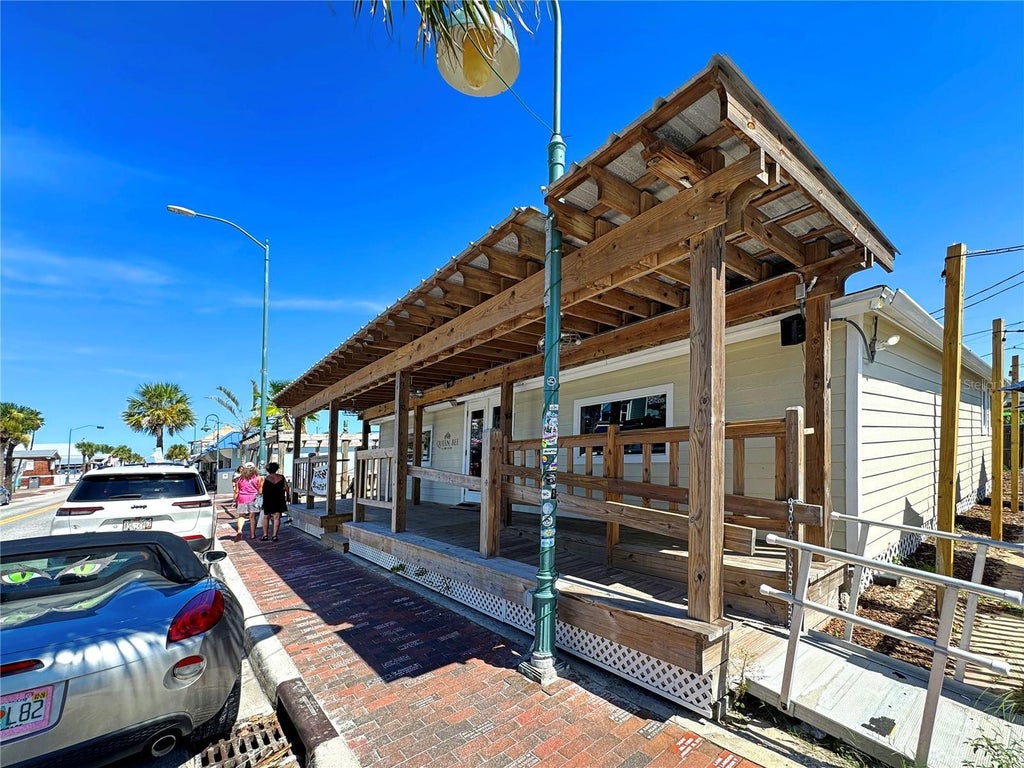 411 Flagler Avenue, NEW SMYRNA BEACH
