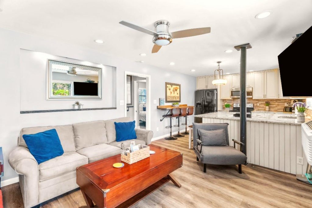 11965 Gulf Boulevard, TREASURE ISLAND, FL 33706 MLS® O6141505 Mike