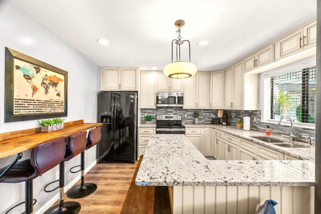 11965 Gulf Boulevard, TREASURE ISLAND, FL 33706 MLS® O6141505 Mike