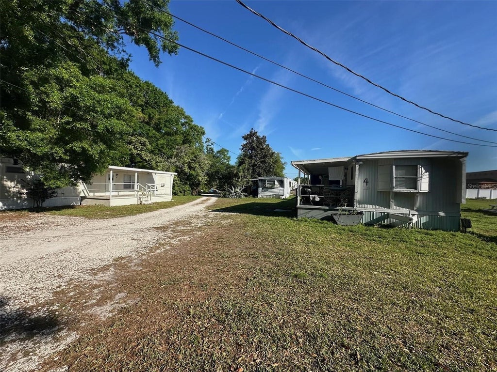 1025 West Socrum Loop Road, LAKELAND