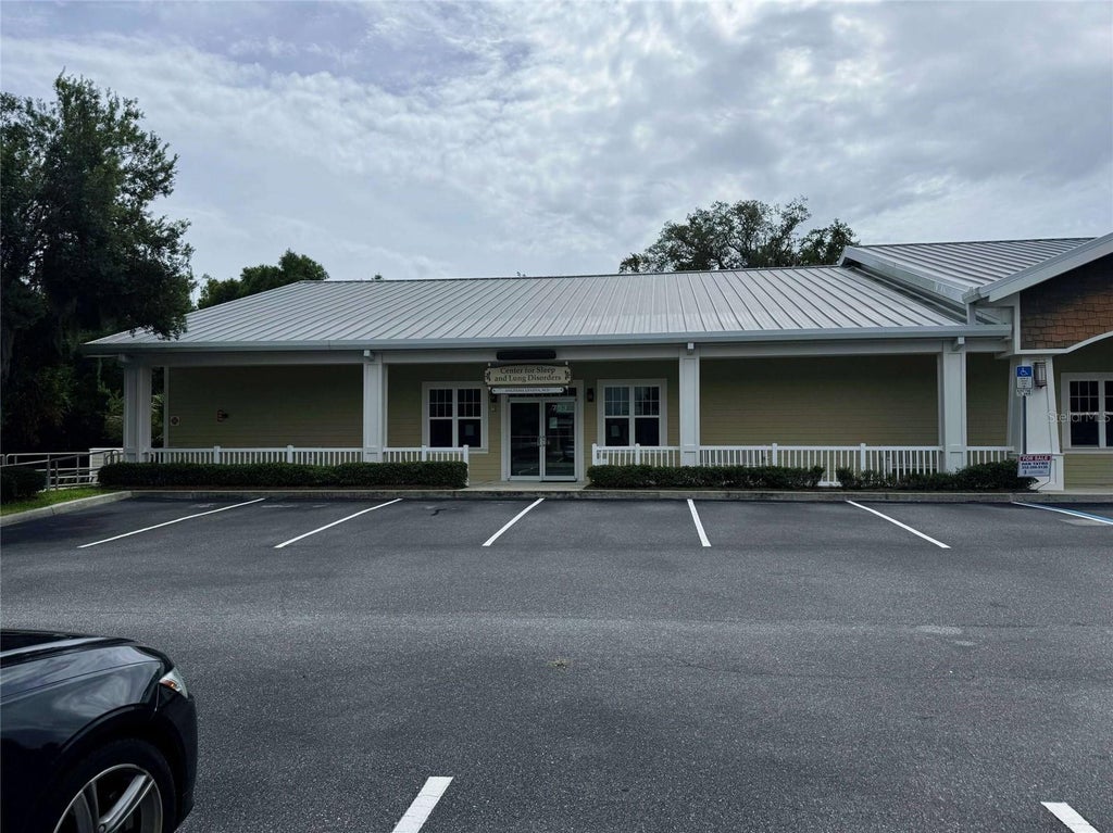 753 Cr-466 Road, LADY LAKE