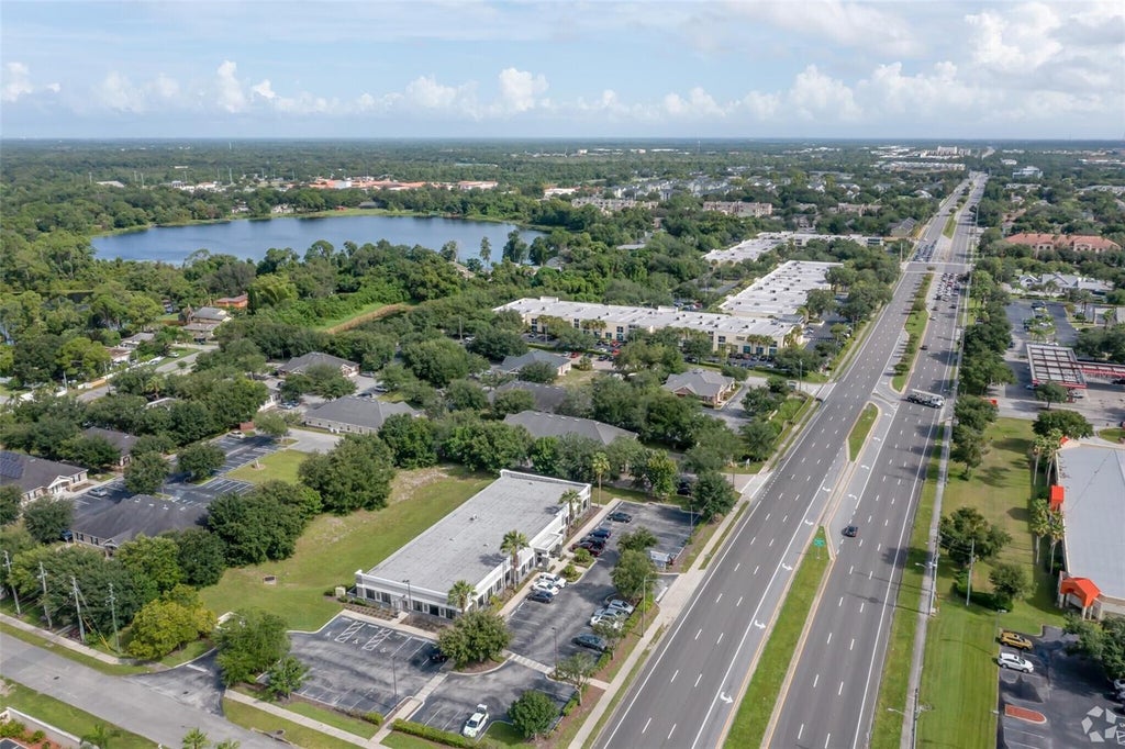 1802 North Alafaya Trail, ORLANDO