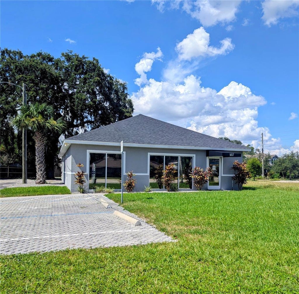 907 Emmett Street, KISSIMMEE