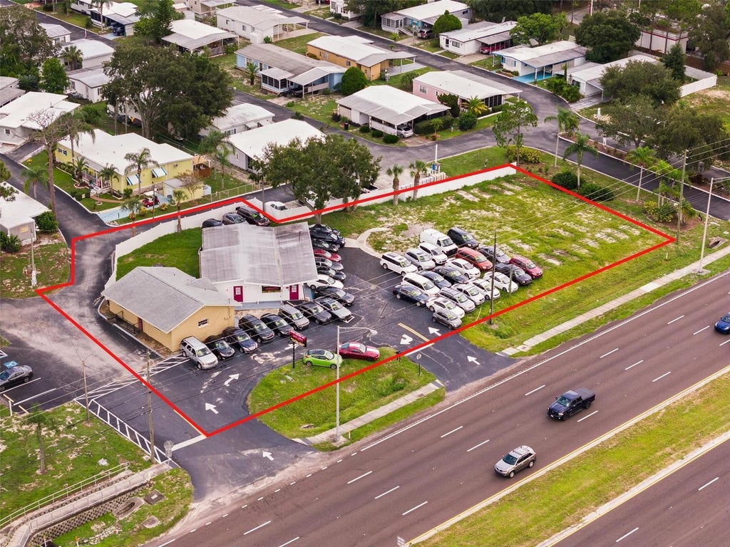 38795 Us Highway 19 N, TARPON SPRINGS