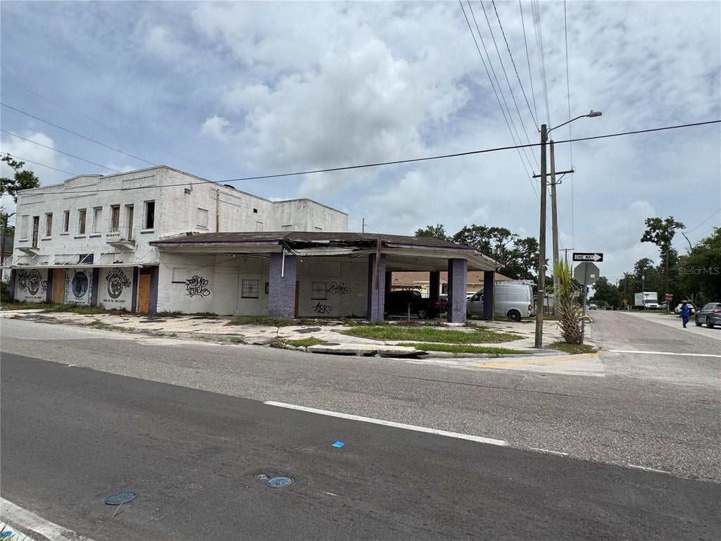 2804 East Columbus Drive, TAMPA