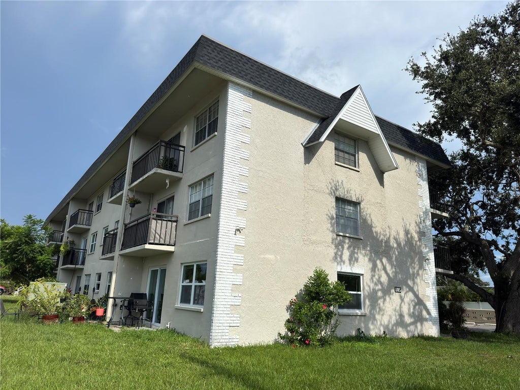 1185 58th Street N, ST PETERSBURG