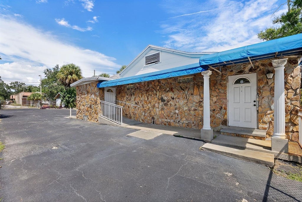 3425 22nd Avenue S, ST PETERSBURG