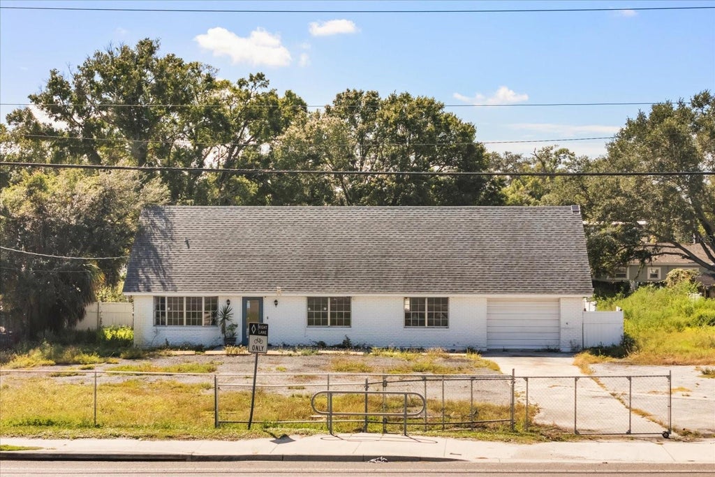 4518 West Linebaugh Avenue, TAMPA