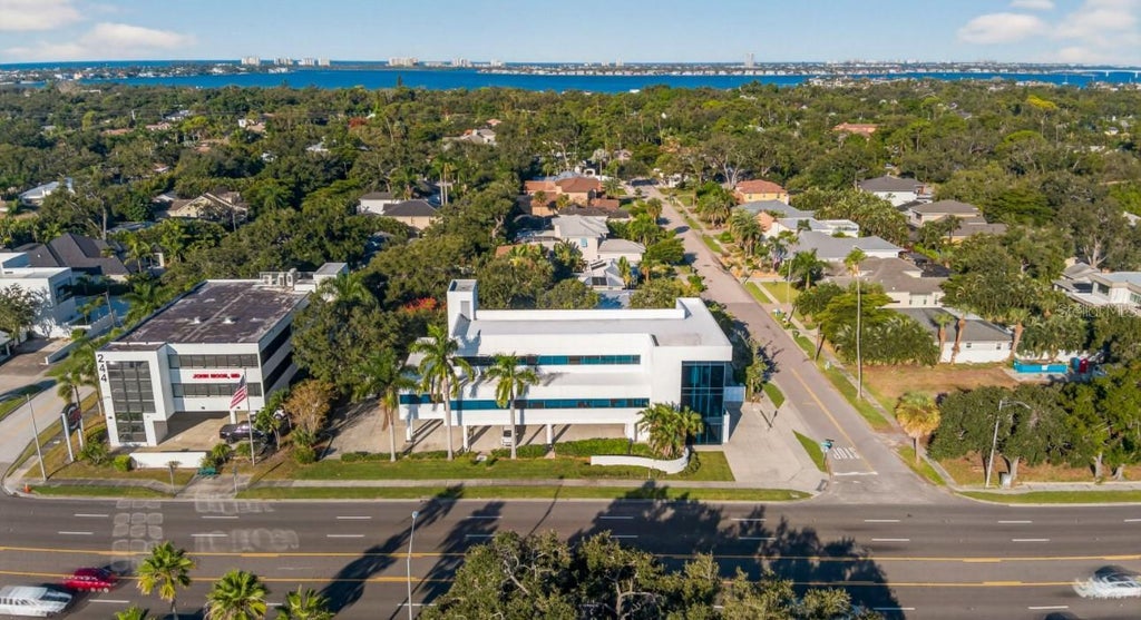2426 South Tamiami Trail, SARASOTA