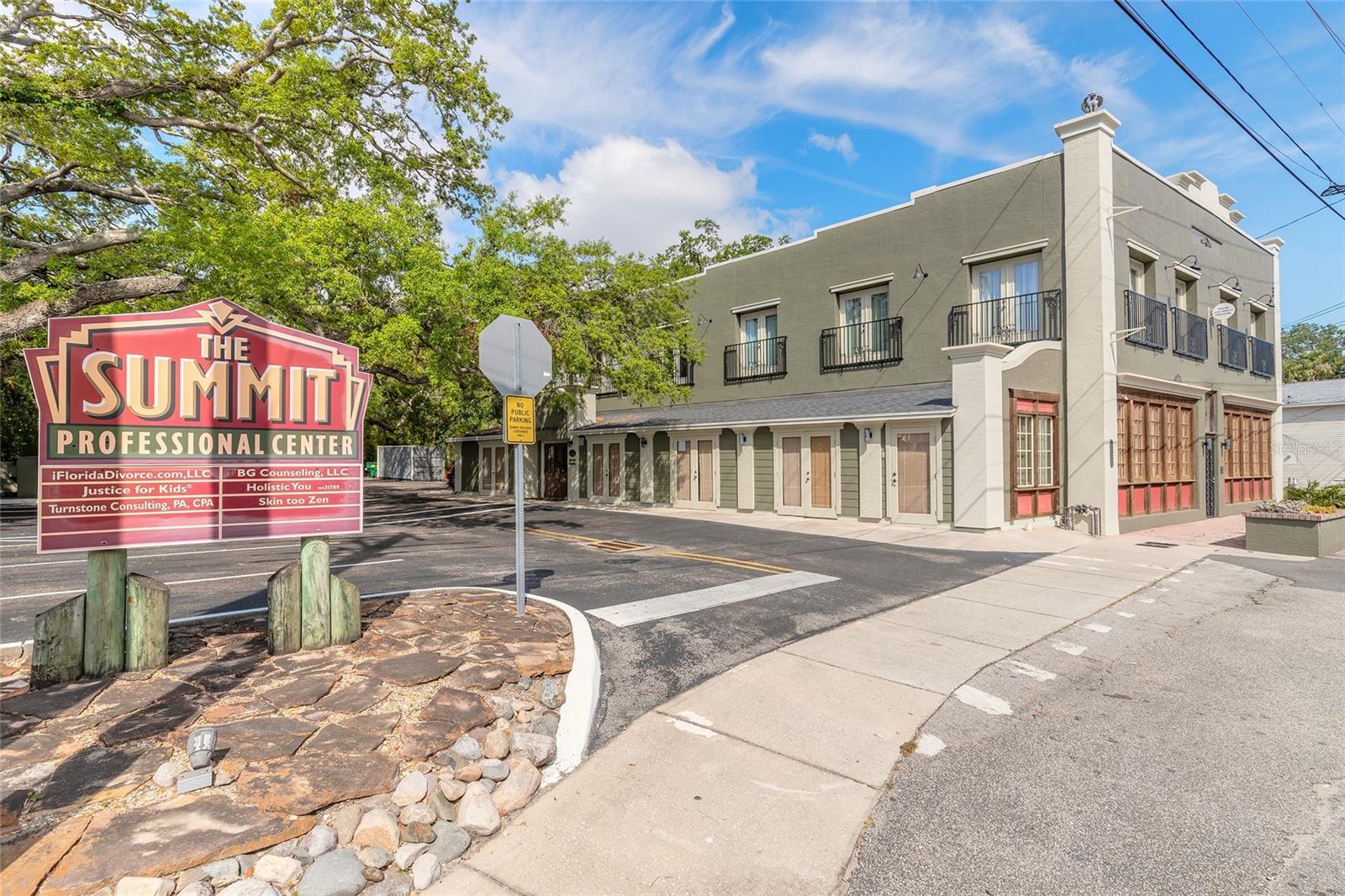 Photo of Listing #V4942506