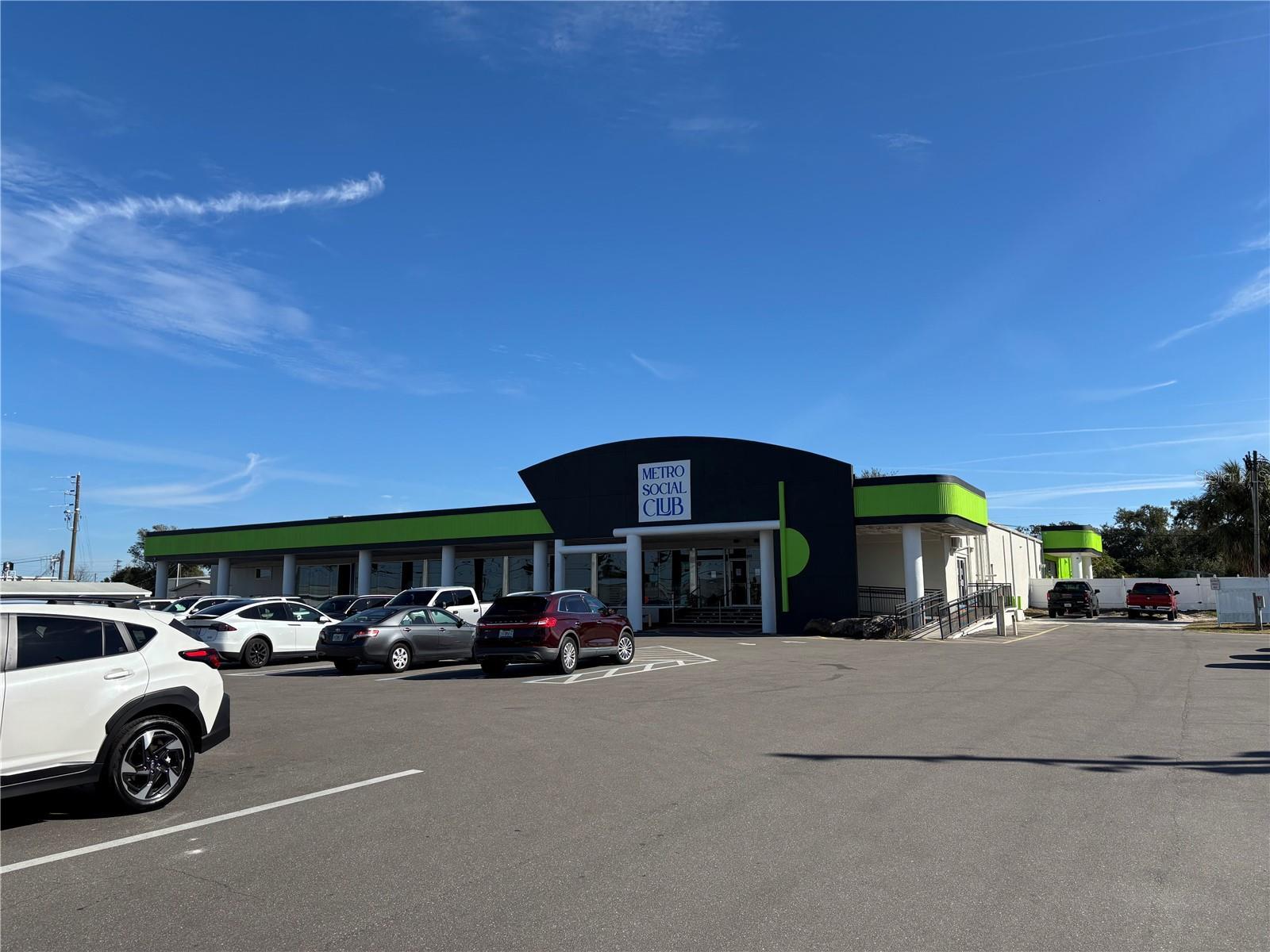 Photo of Listing #W7871417