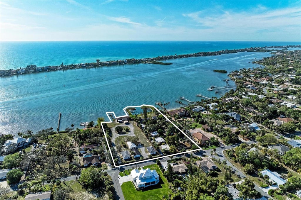 1645 & 1649 Bayshore Road, NOKOMIS