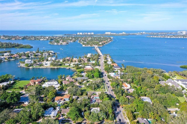 3500 Flores Avenue, SARASOTA