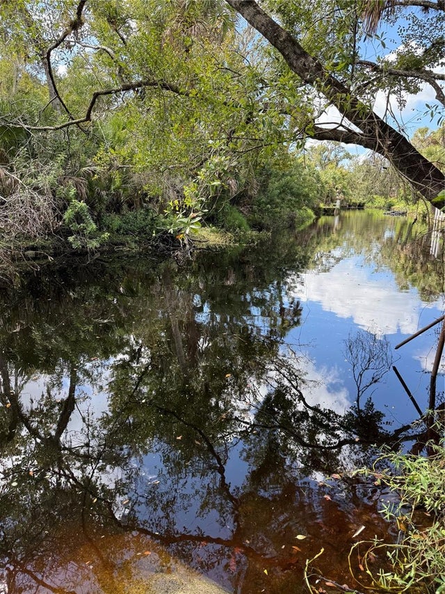 673 South Moon Drive, VENICE