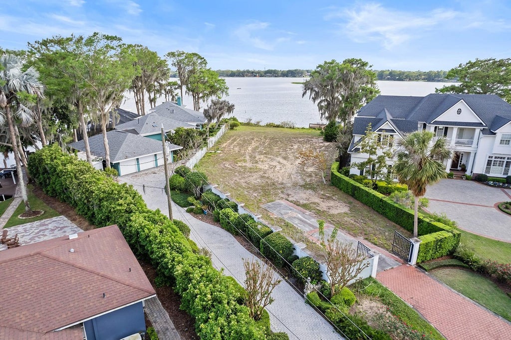 125 Whitecaps Circle, MAITLAND