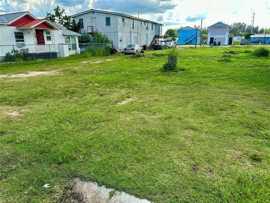 938 South Pineland Avenue, AVON PARK FL AVON PARK Lots/Land Homes For