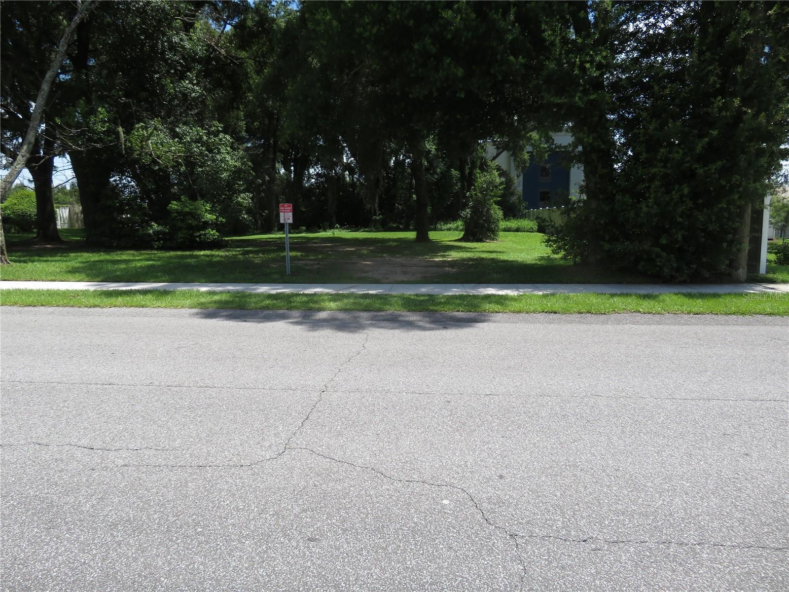 Photo of Listing #U8251613