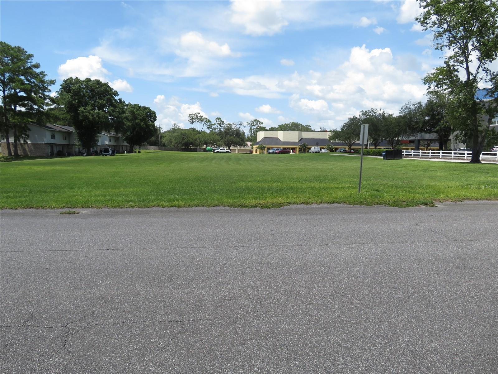 Photo of Listing #U8251615