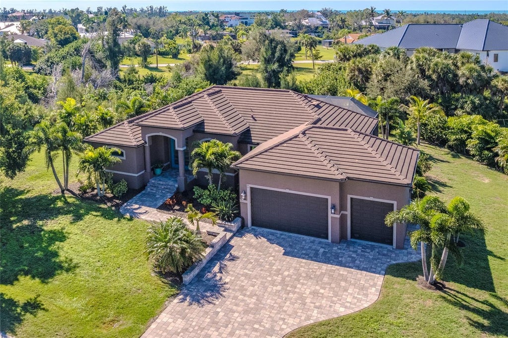 85 Spaniards Road, PLACIDA Property Listing MLS® A4598544