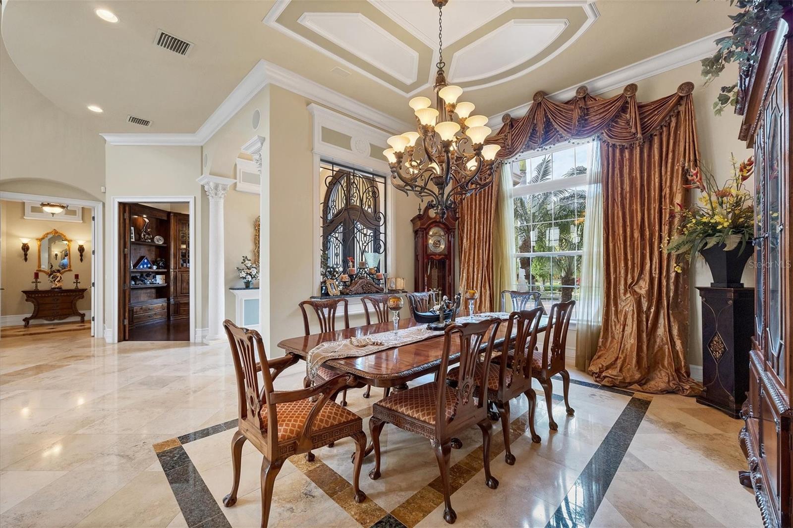 8341 Farington Court, LAKEWOOD RANCH, FL | MLS® A4602263 - BuySarasota.com