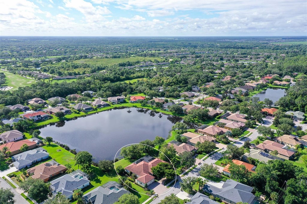 6240 Yellow Wood Place, SARASOTA Property Listing MLS® A4613611