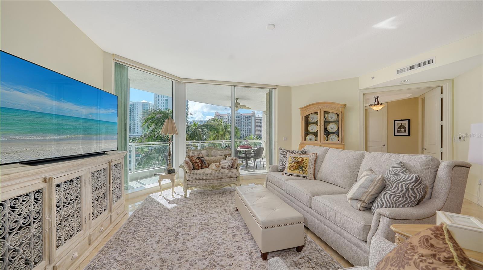 990 Blvd Of The Arts 404, SARASOTA, FL MLS® A4625530