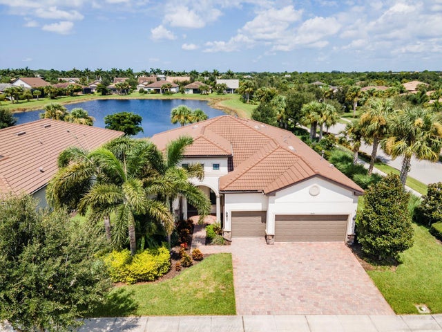 5610 Rain Lily Court, SARASOTA