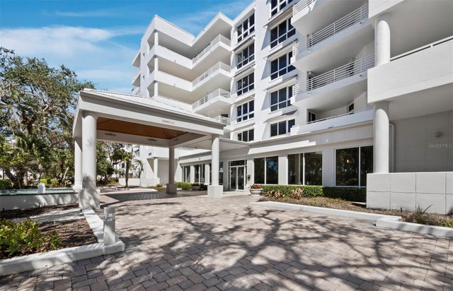 2410 Harbourside Drive 121, LONGBOAT KEY