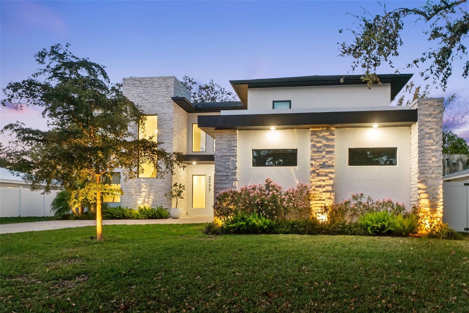 2177 Sunnyside Place